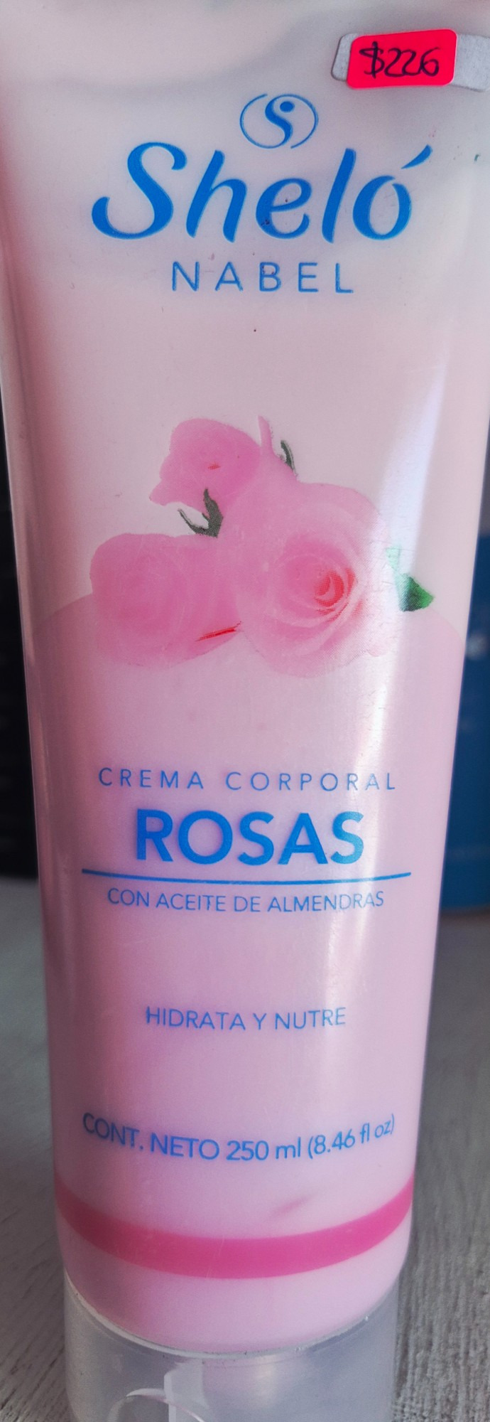 16 crema rosas
