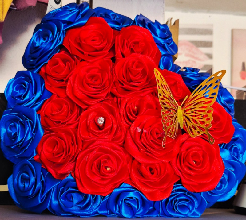 Corazón con 30 flores