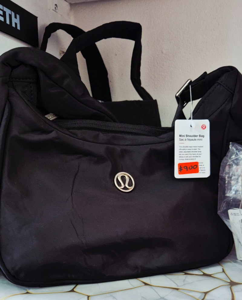 Lululemon negra bolsa