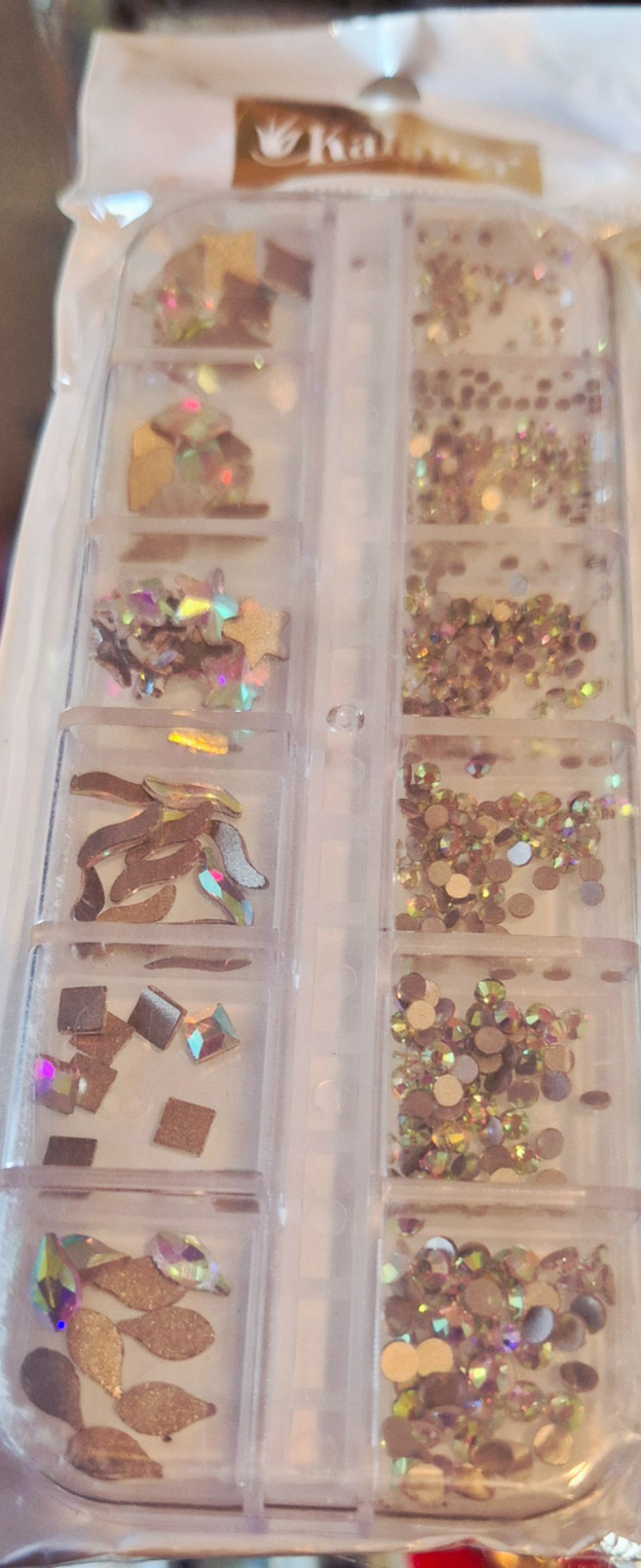 Caja piedras y diamantes , rombos , estrellas