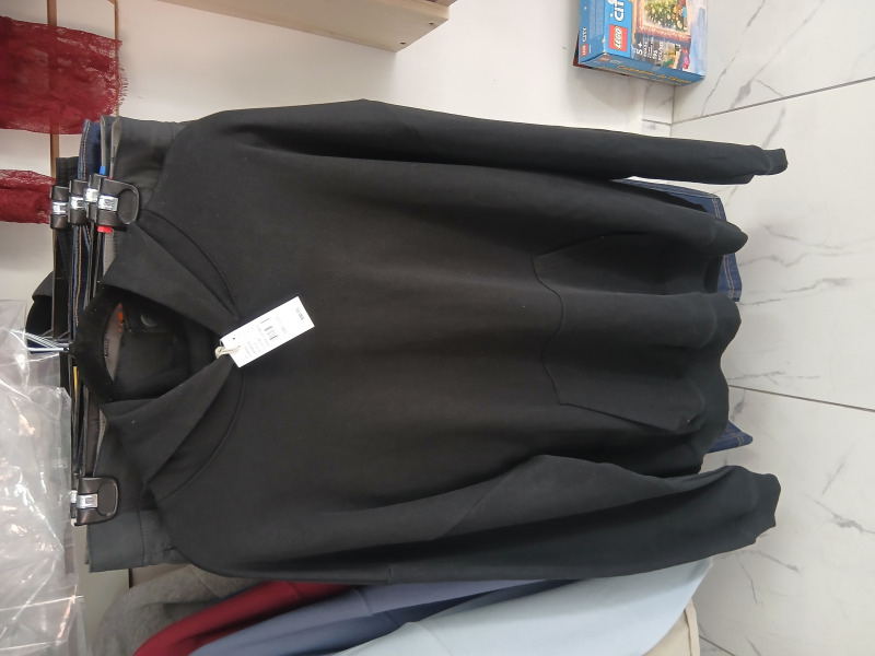 Sudadera negra