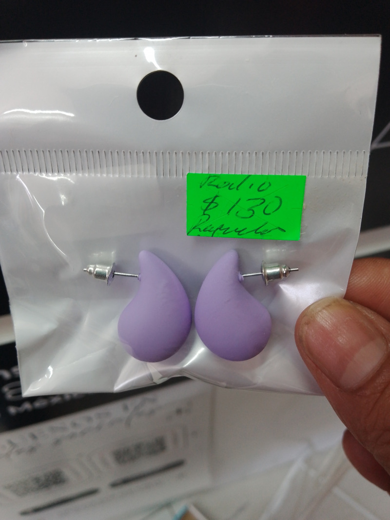 Arete gota morado