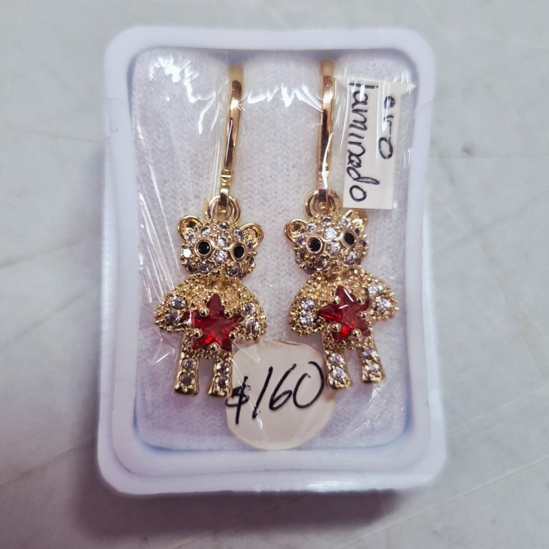 Aretes oso oro laminado
