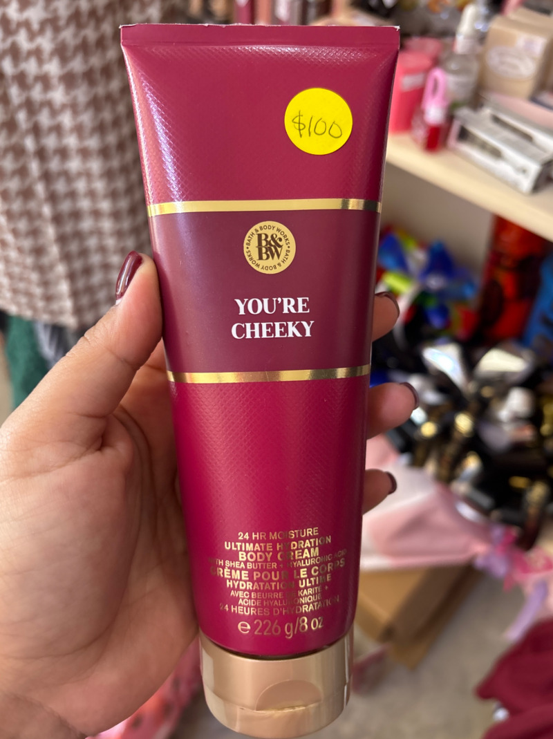 Crema B&BW cheeky
