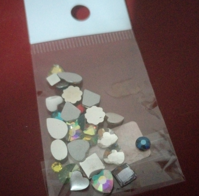 Piedras colores y figuras